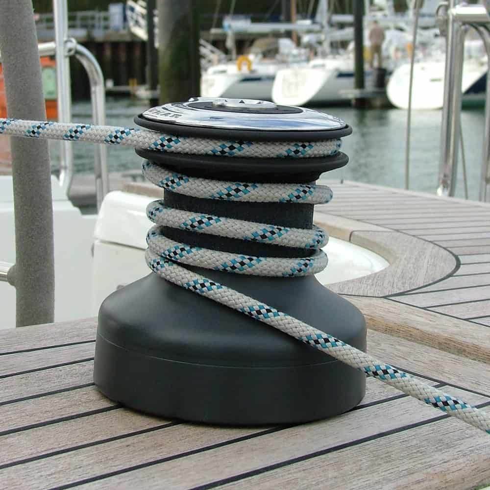 Lewmar Evo Self Tailing Winches. - Marina