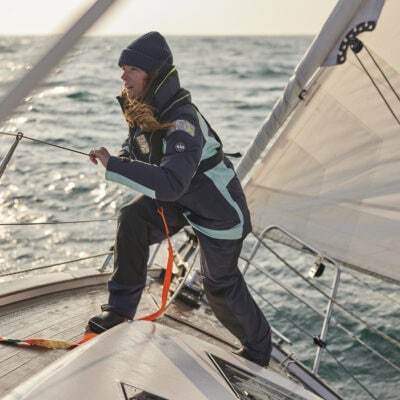 Gill OS2 Offshore Jacket 2026 for Women - Navy / Eggshell