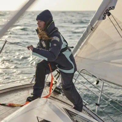 Gill OS2 Offshore Jacket 2026 for Women - Navy / Eggshell