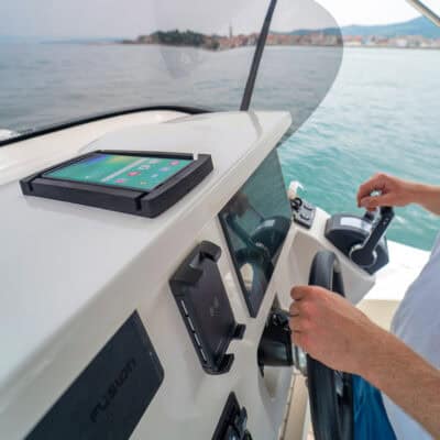 Scanstrut ROKK Wireless Catch 10w Phone Charger - Image