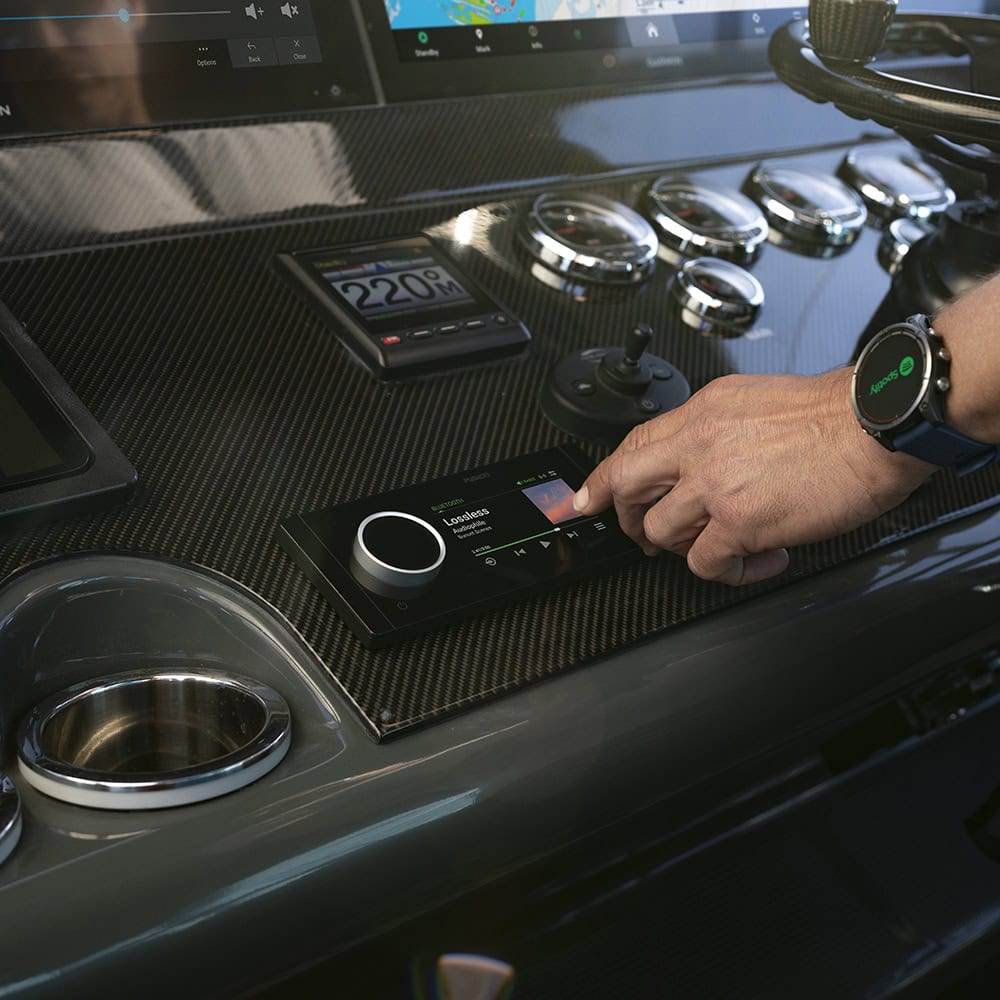 Fusion Apollo RA800 Marine Stereo - Image