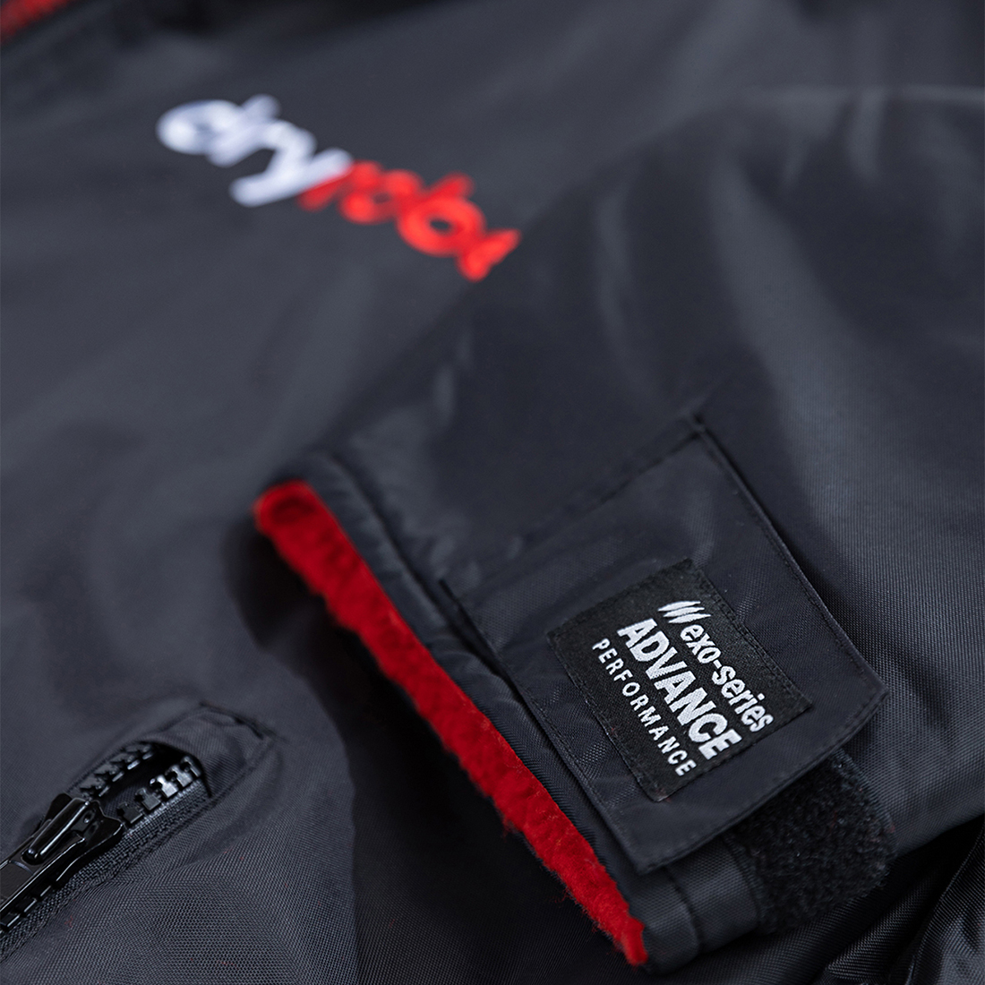 Dryrobe Advance Longsleeve Changing Robe - Black / Red - Black / Red