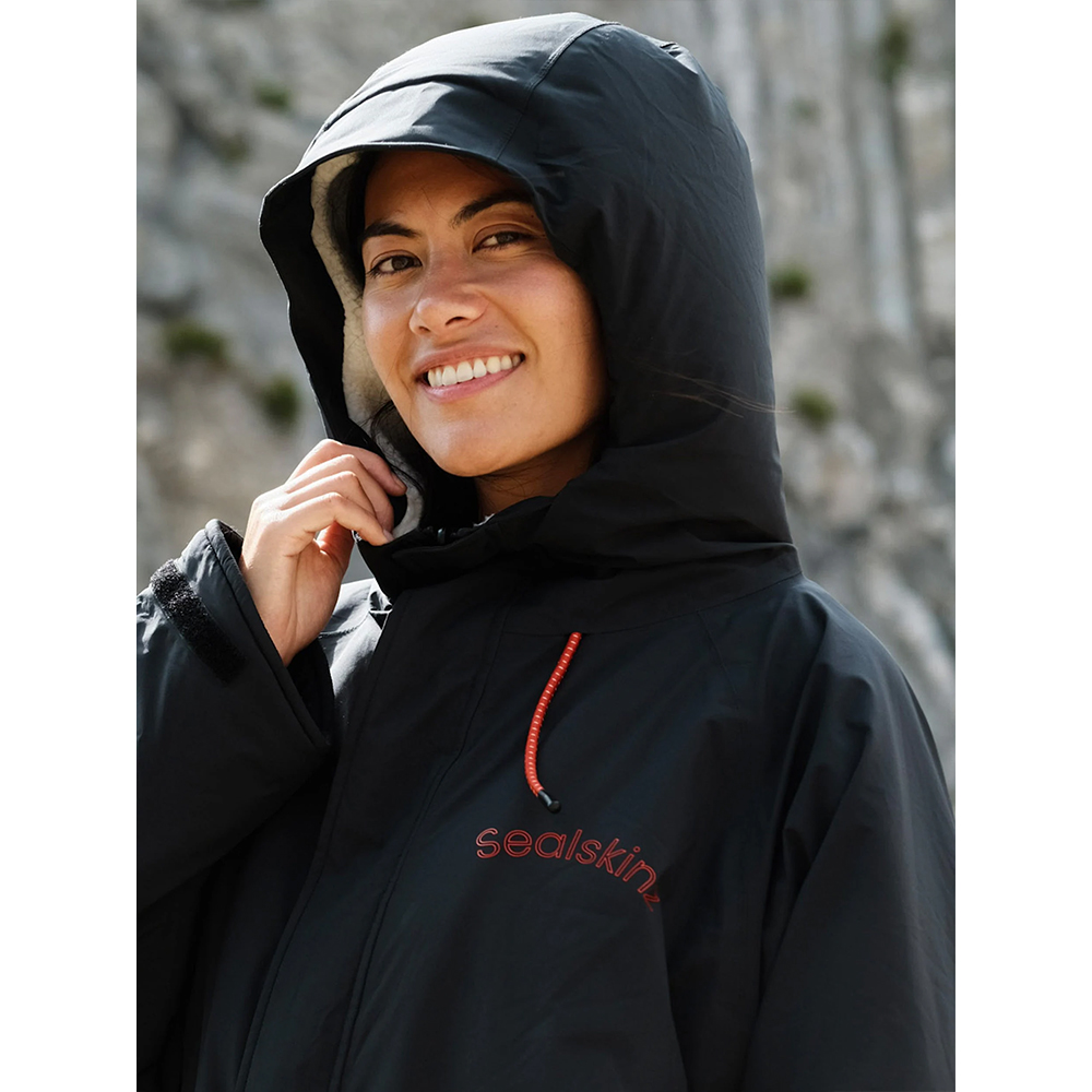 Sealskinz Weasenham Unisex Waterproof Changing Robe - Image