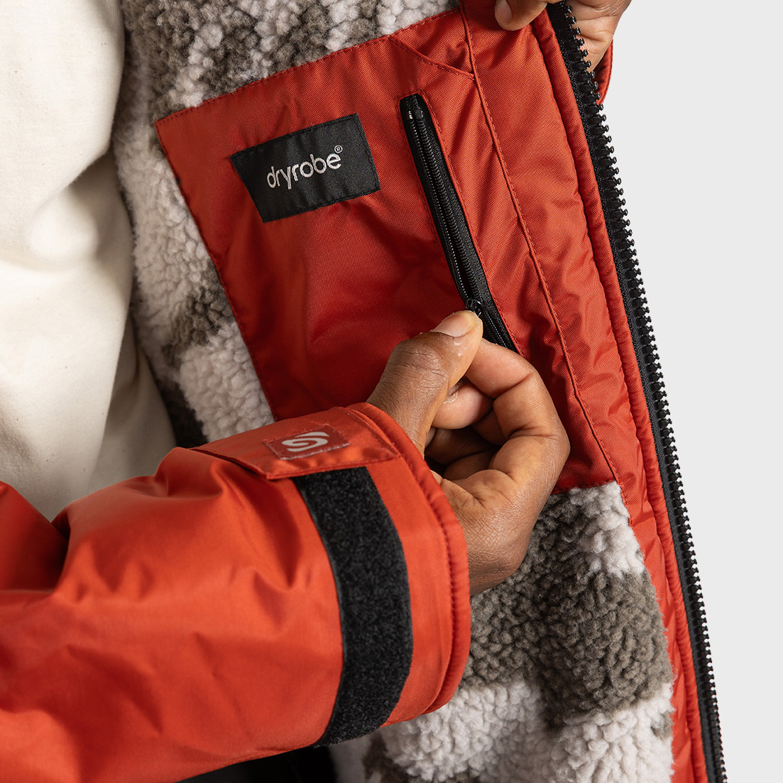 Dryrobe Advance Longsleeve Changing Robe - Burnt Orange - Burnt Orange